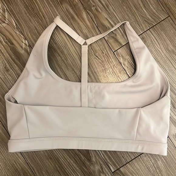 ONER ACTIVE • TIMELESS SQUARE NECK SPORTS BRA
• LIGHT GREY • LARGE - Picture 9 of 9